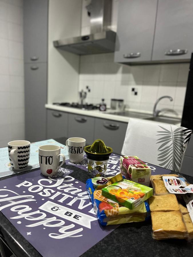 Lacasinadisofisa Apartment Naples Luaran gambar